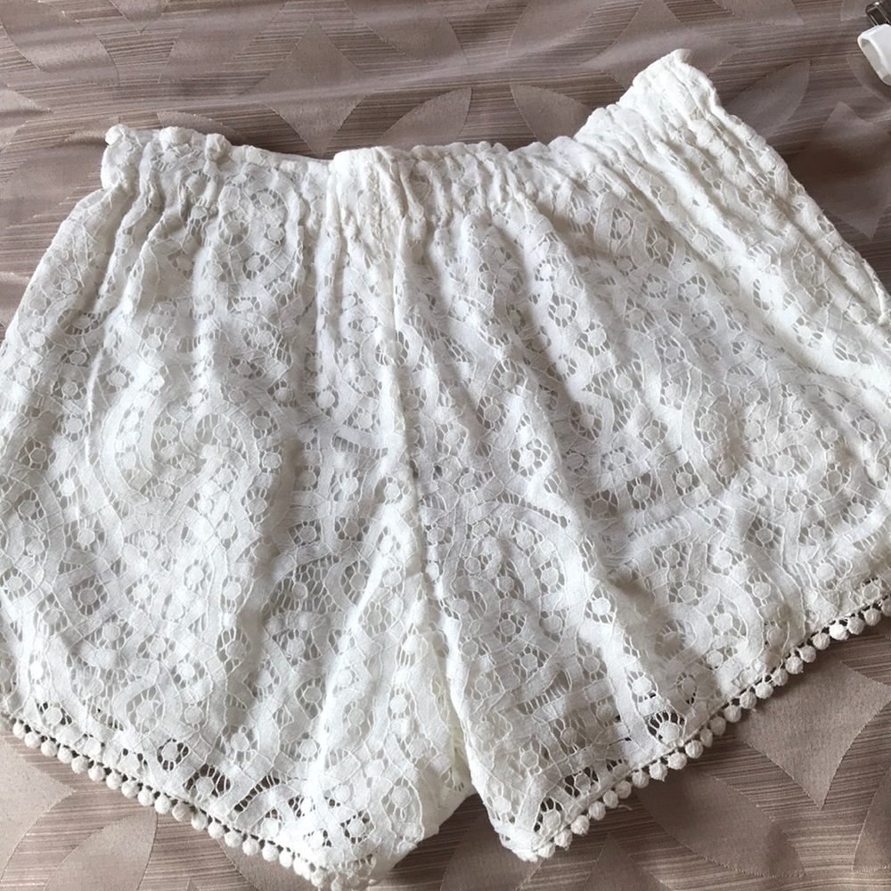 NWT Lace White Shorts ❣️ - Picture 5 of 9